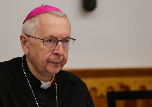 Przewodniczący Episkopatu: Proszę, aby w niedzielę, podczas Mszy Świętych, modlić się w intencji poszkodowanych