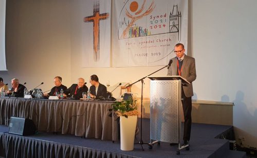 Prof. Bańka: Nie ulegajmy pokusie budowania innego Kościoła