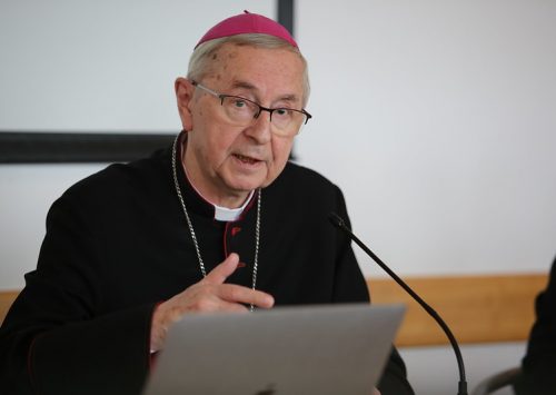 Abp Gądecki: Nie było w Polsce parafii, która by nie pomagała uchodźcom